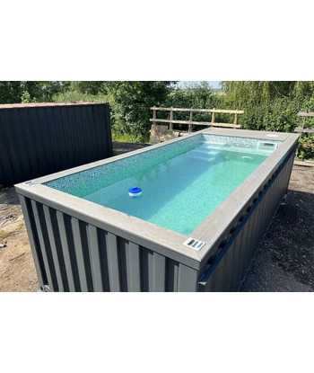 Piscina de contenedores de...